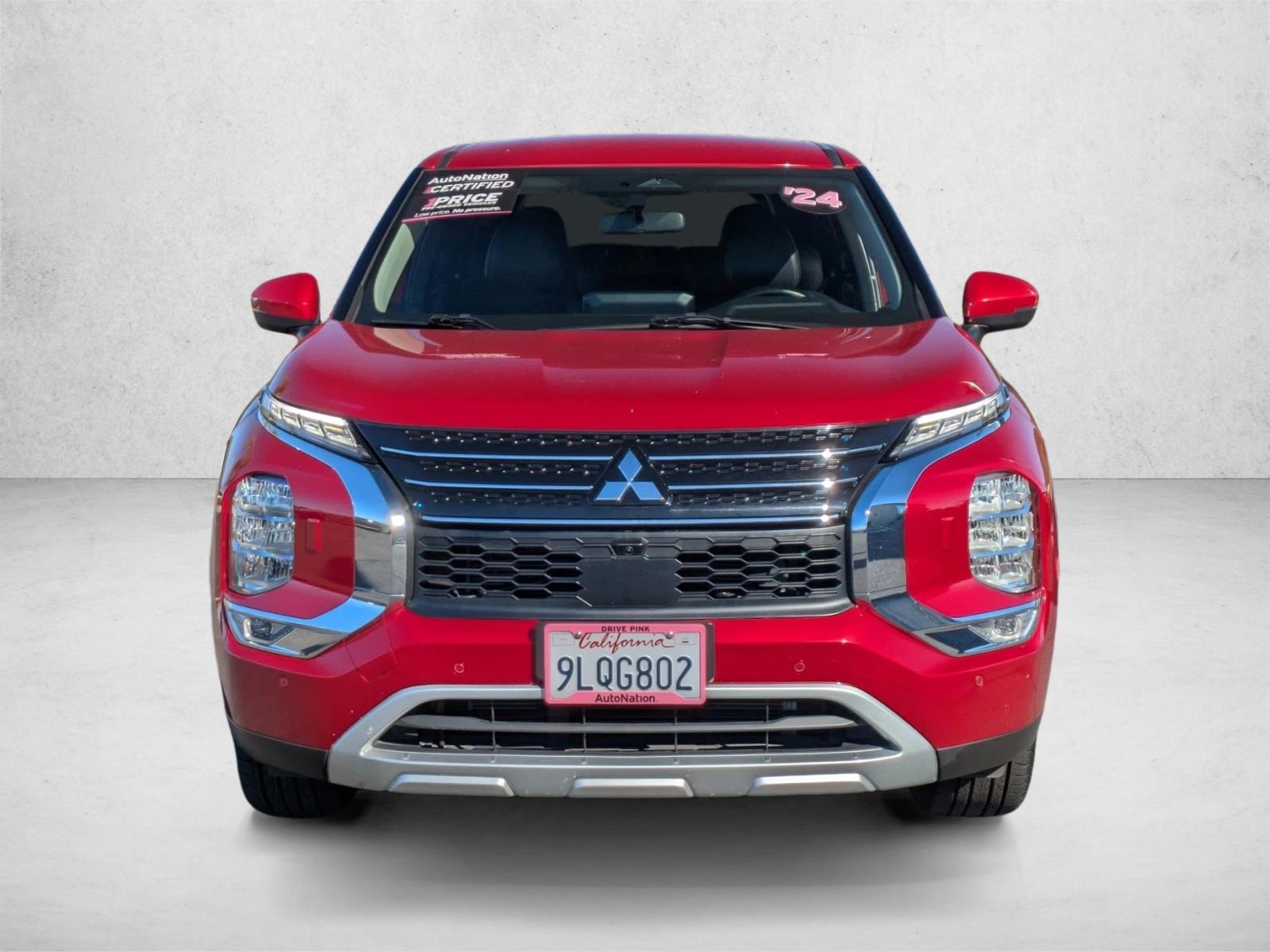 2024 Mitsubishi Outlander SE photo 2