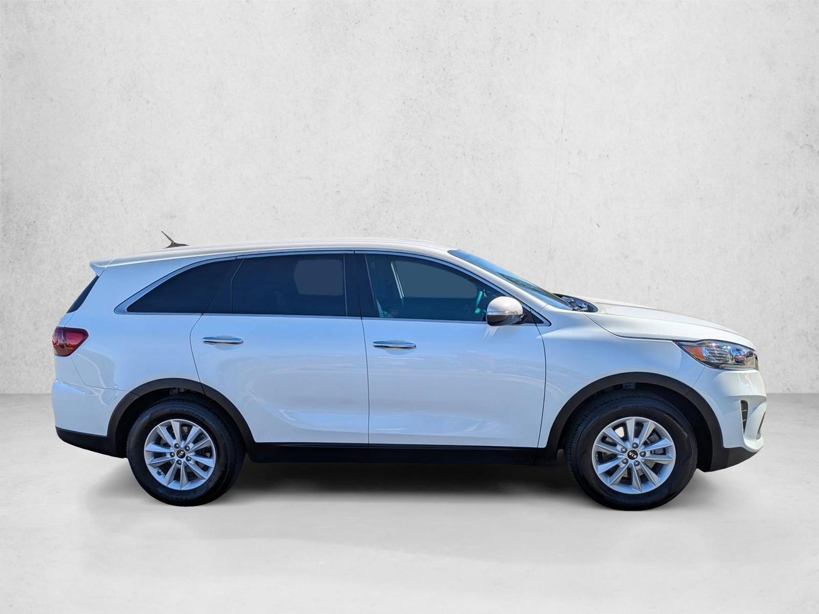 2020 Kia Sorento LX photo 4