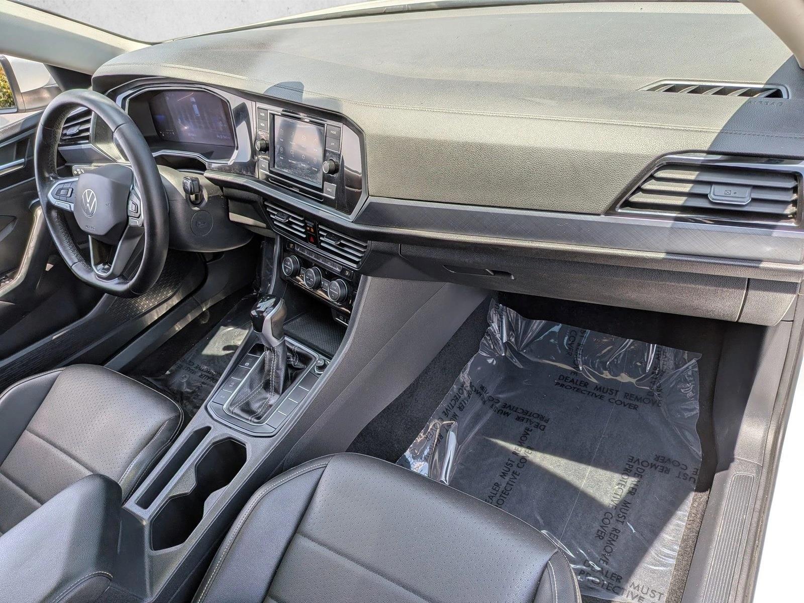 2022 Volkswagen Jetta SE - Photo 21