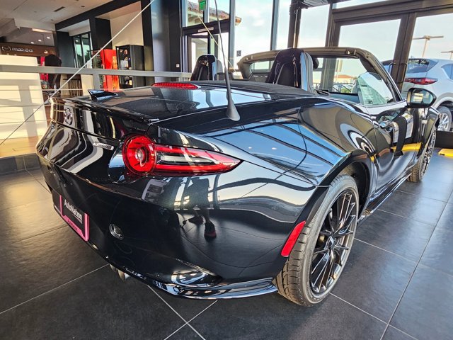 2025 Mazda MX-5 Miata Miata photo 2