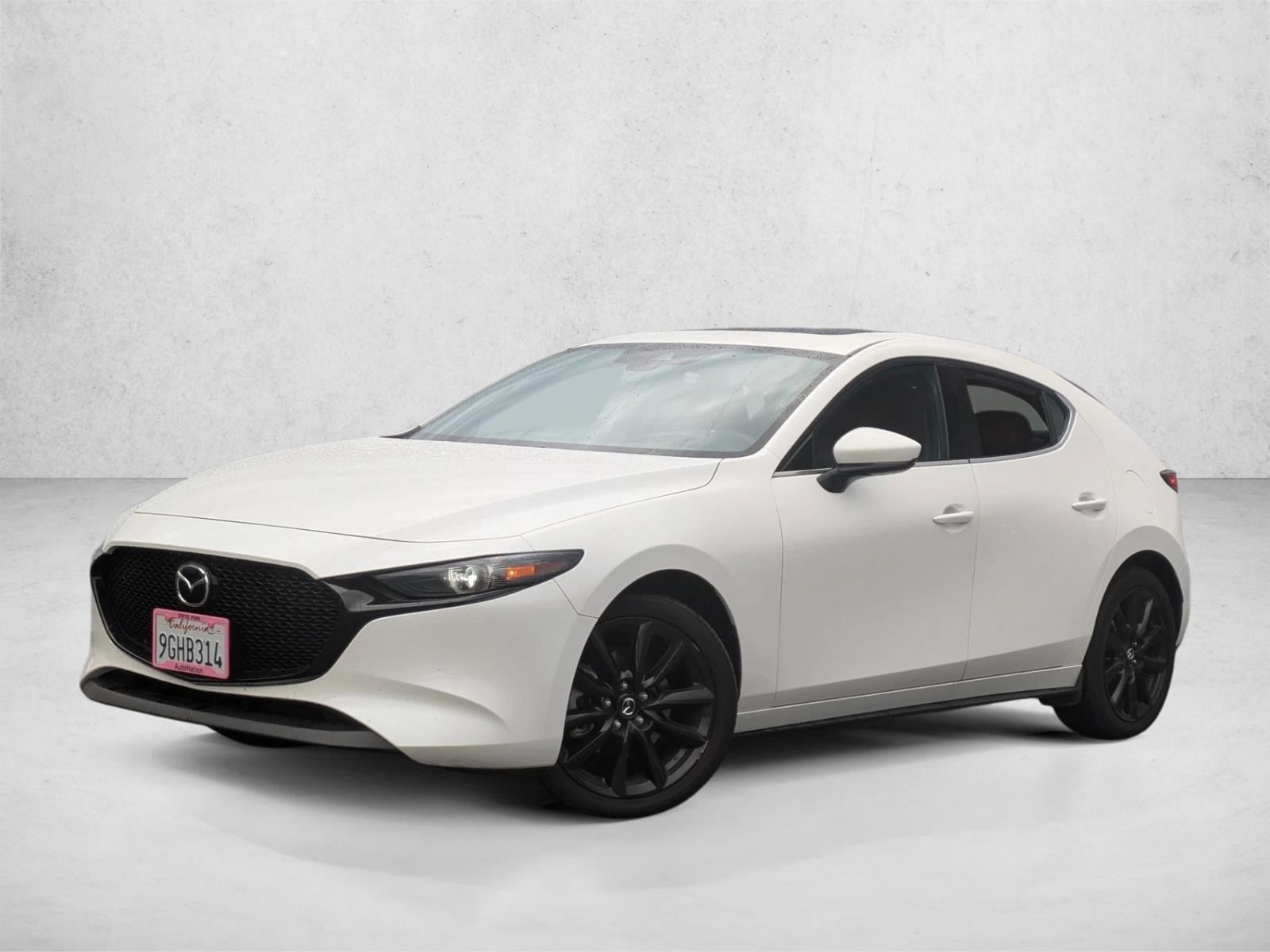 2023 Mazda Mazda3 Premium's photo