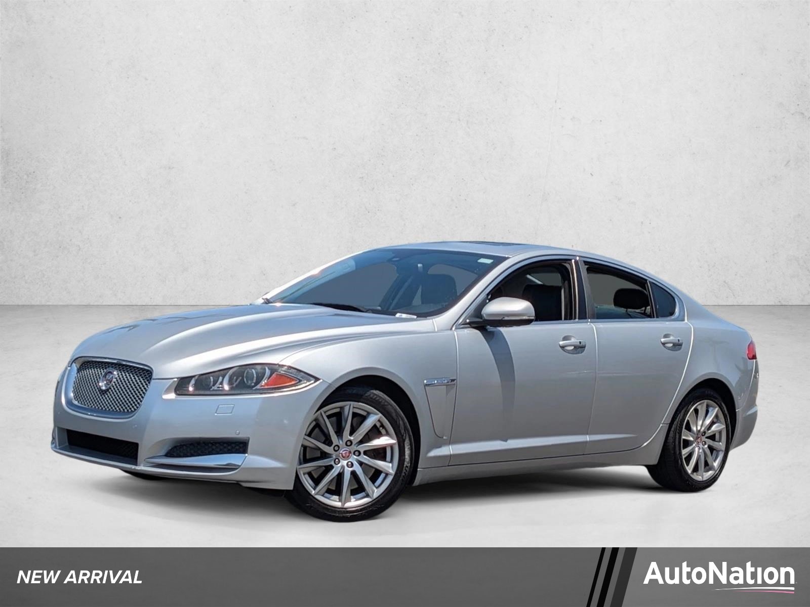2015 Jaguar XF 2.0T Premium's photo