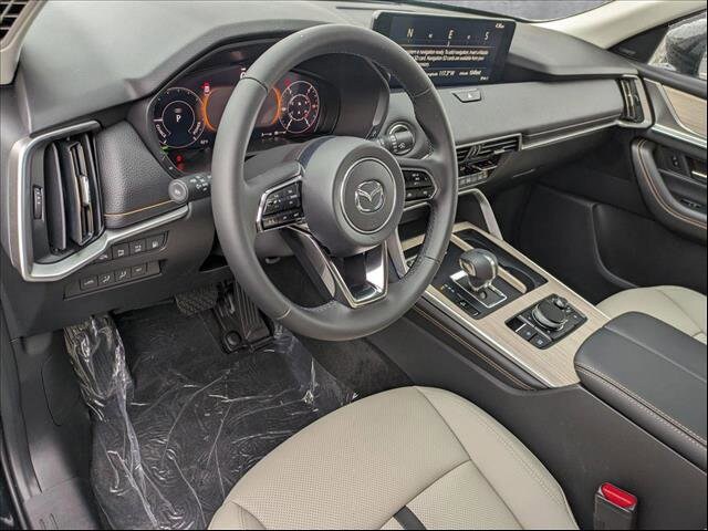 2025 Mazda CX-70 Premium photo 3