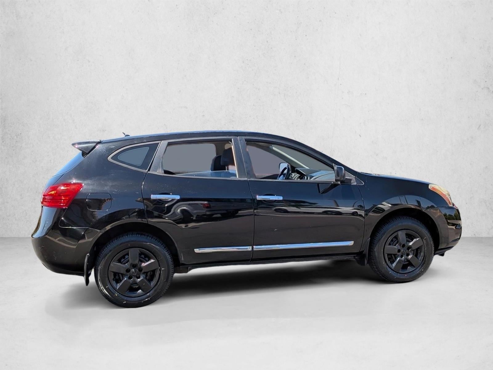 2011 Nissan Rogue S photo 5