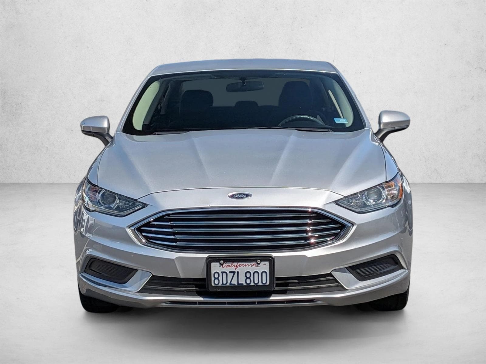 2018 Ford Fusion SE photo 2