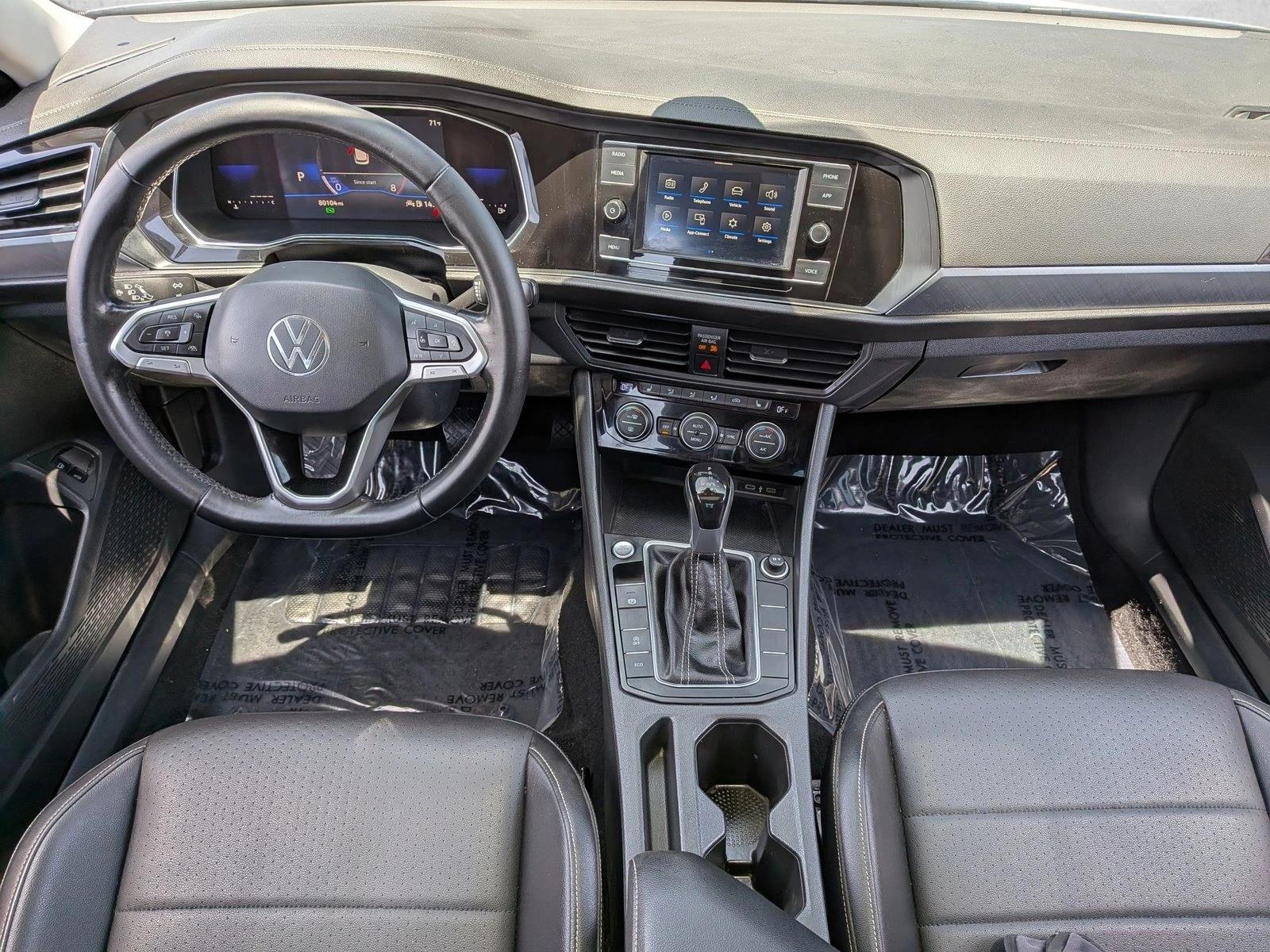 2022 Volkswagen Jetta SE - Photo 18