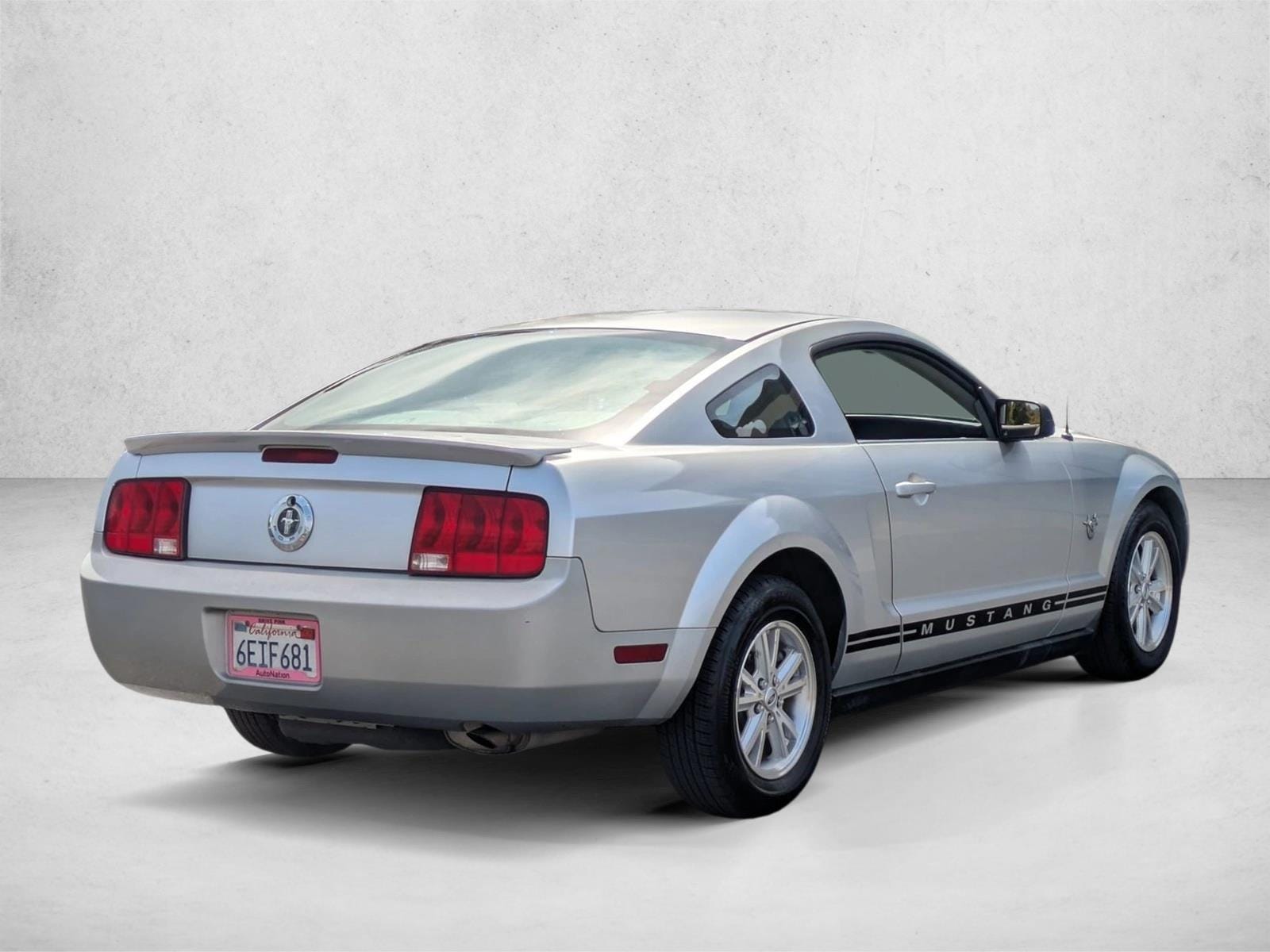 2009 Ford Mustang photo 5