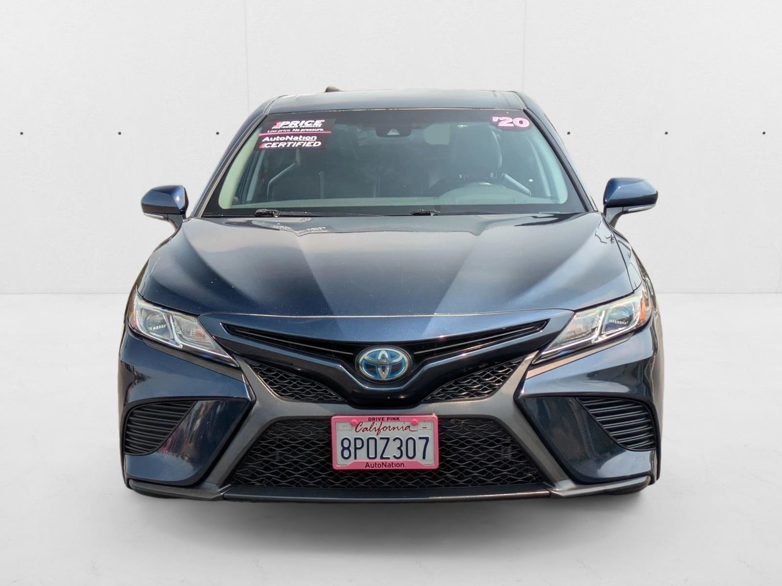 2020 Toyota Camry Hybrid SE photo 2
