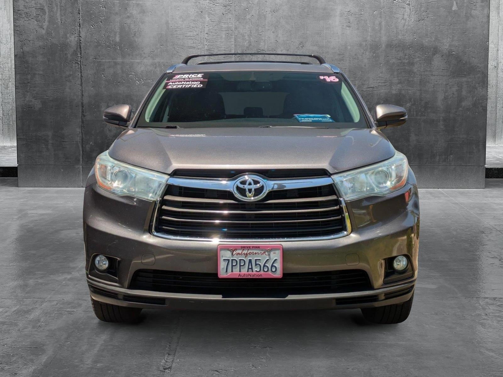Used 2016 Toyota Highlander XLE with VIN 5TDKKRFH9GS124828 for sale in Carlsbad, CA