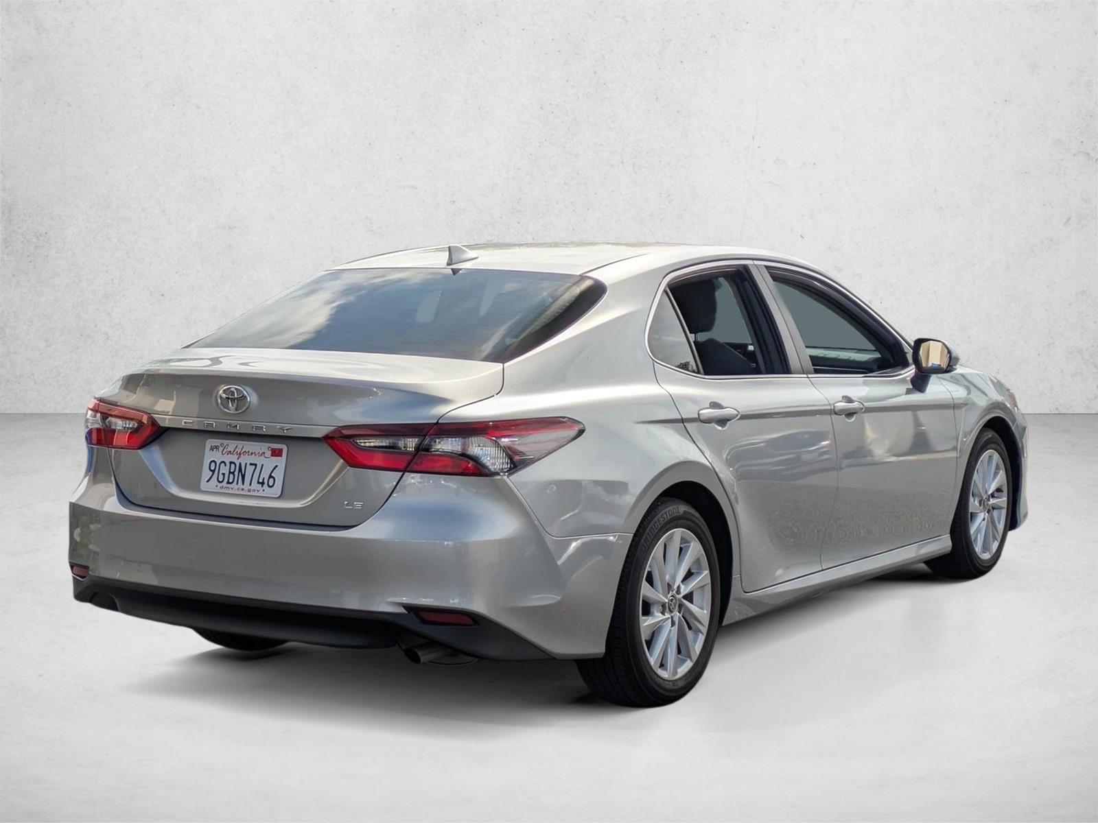 2023 Toyota Camry LE photo 4