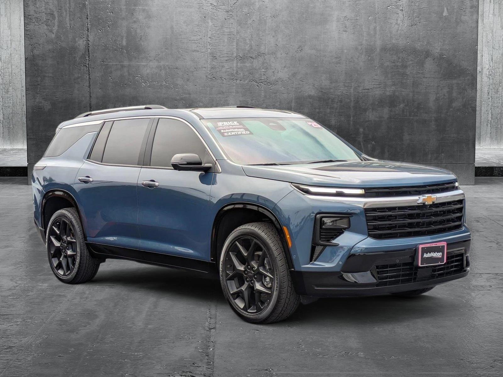 2025 Chevrolet Traverse High Country photo 3