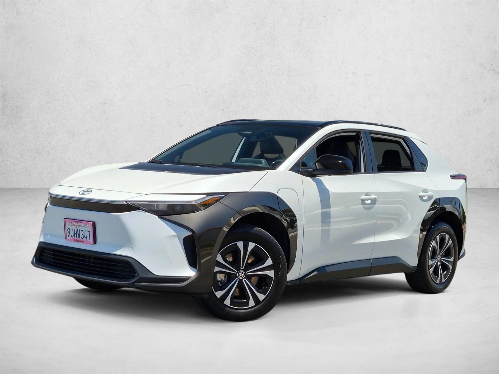 2023 Toyota bZ4X XLE FWD's photo
