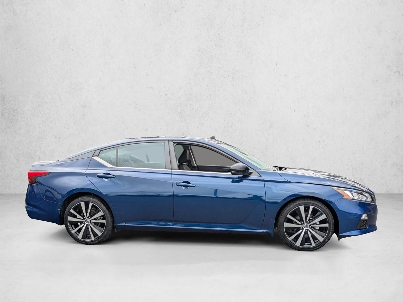 2021 Nissan Altima 2.5 SR photo 4