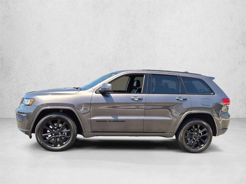 Used 2021 Jeep Grand Cherokee Laredo SUV