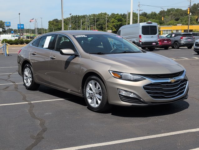 2025 Chevrolet Malibu 1LT photo 3