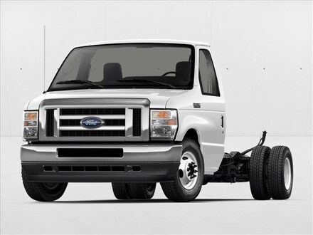 2024 Ford E-350 Cutaway Truck