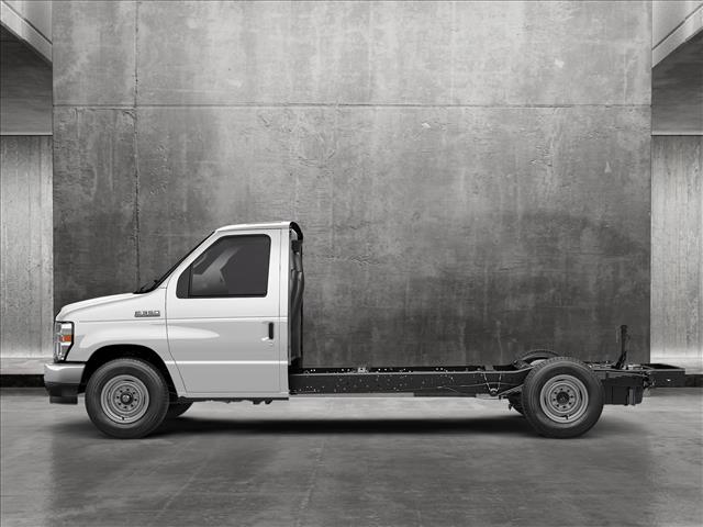 2025 Ford E-350 Base photo 2