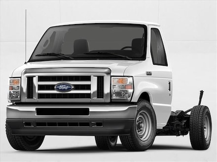 2025 Ford E-350 Cutaway Truck
