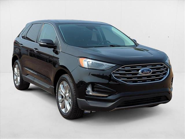 2024 Ford Edge Titanium photo 3