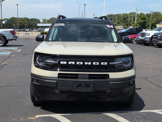 2024 Ford Bronco Sport Outer Banks photo 2