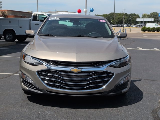 2025 Chevrolet Malibu 1LT photo 2