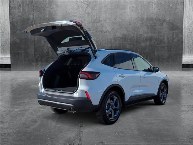 2025 Ford Escape ST-Line photo 2