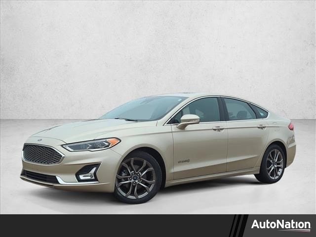 2019 Ford Fusion Hybrid Titanium's photo