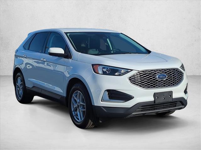 2024 Ford Edge SEL photo 3