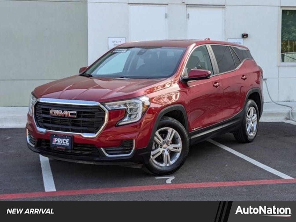 Used 2024 GMC Terrain SLE SUV