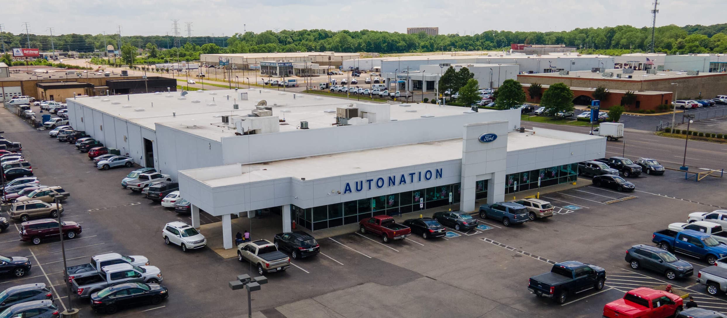 Autonation Ford exterior building