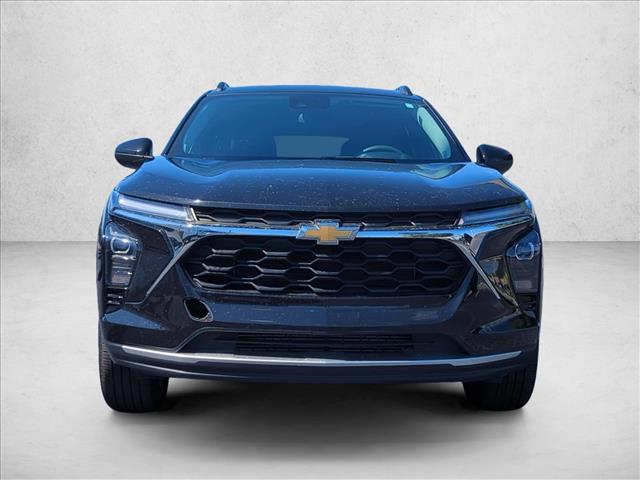 2024 Chevrolet Trax LT photo 2