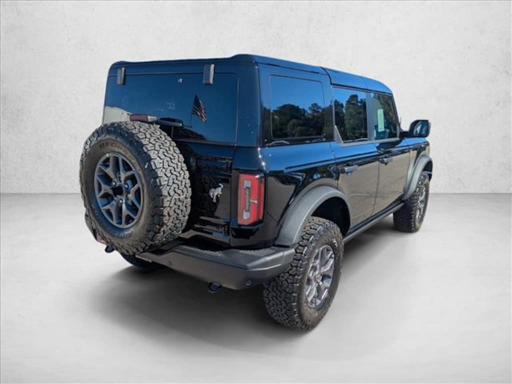 New 2025 Ford Bronco Badlands SUV