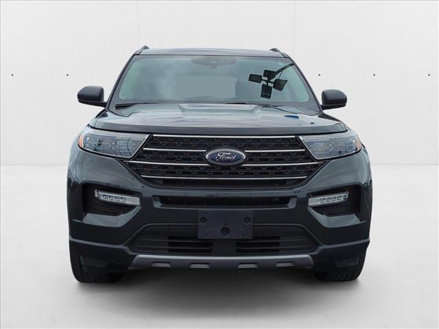 2022 Ford Explorer XLT photo 2