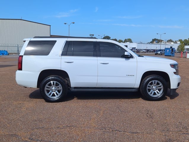 2019 Chevrolet Tahoe LT photo 2