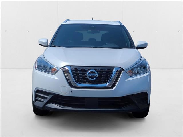 2020 Nissan Kicks SV photo 2