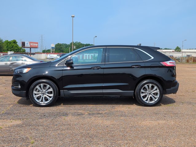 2024 Ford Edge Titanium photo 4