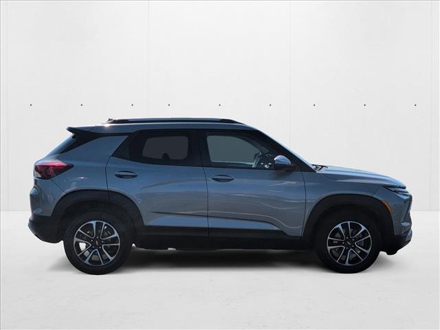 2025 Chevrolet Trailblazer LT photo 4