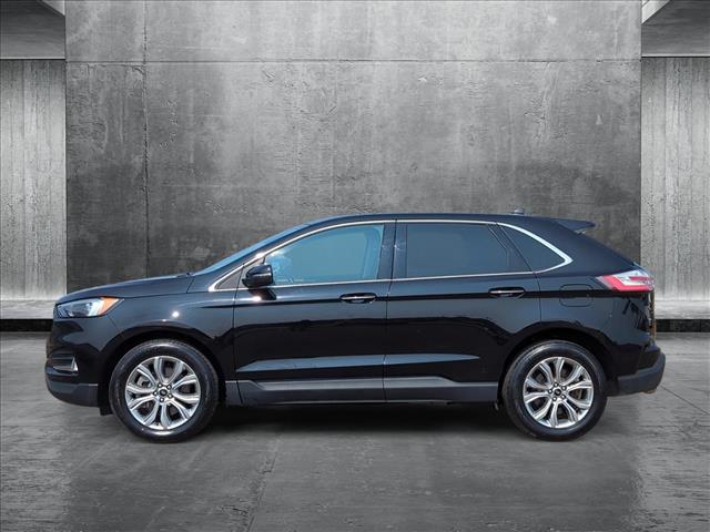 2024 Ford Edge Titanium photo 4