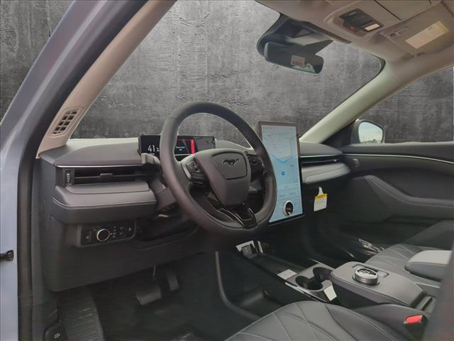 2024 Ford Mustang Mach-E Select photo 3