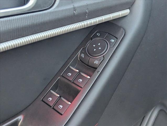 2025 Ford Explorer ST-Line photo 2