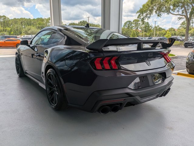 2025 Ford Mustang Dark Horse Deluxe photo 2