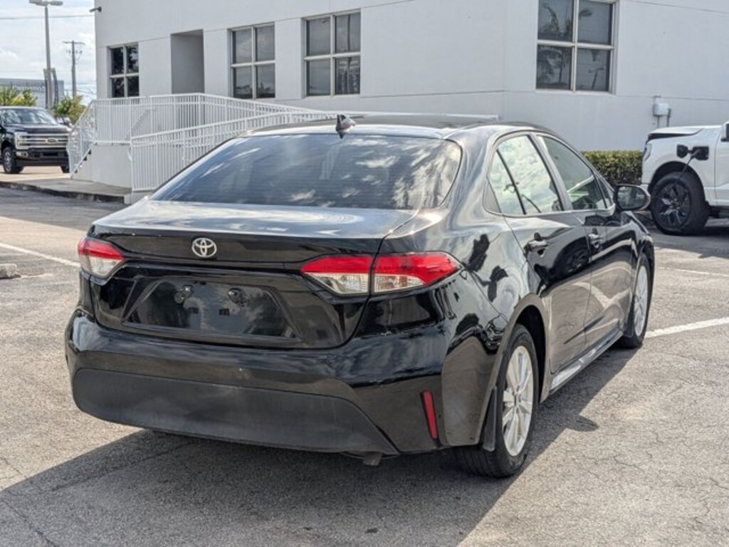 Used 2023 Toyota Corolla LE Sedan