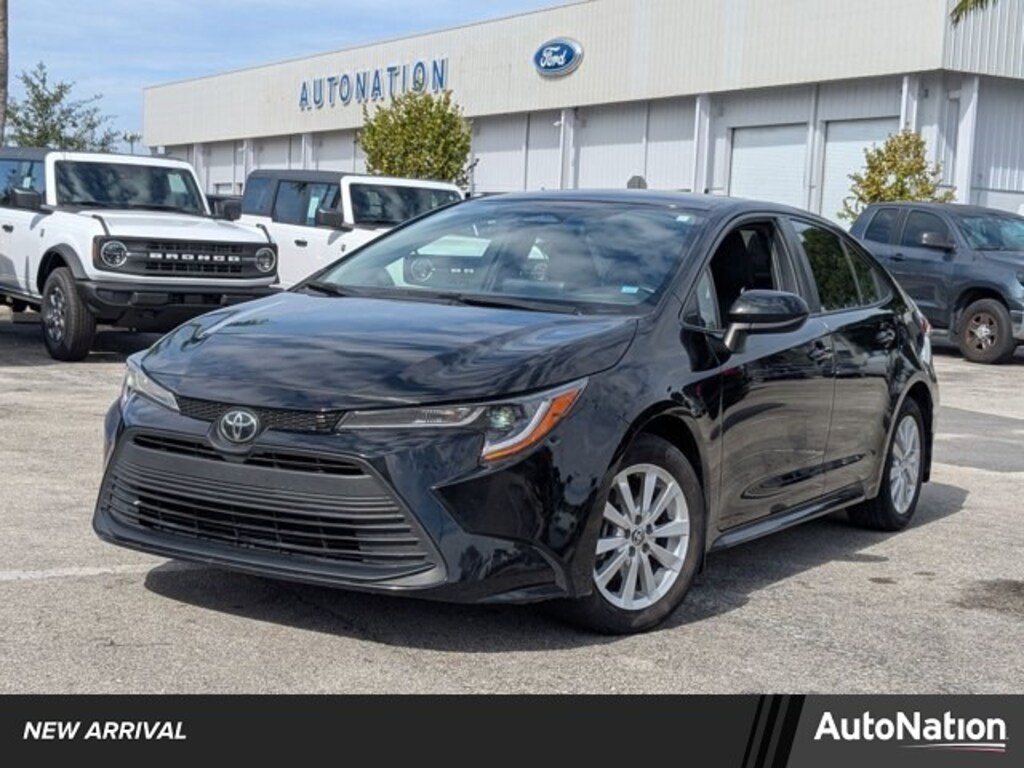 Used 2023 Toyota Corolla LE Sedan