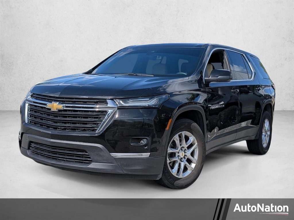 Used 2023 Chevrolet Traverse LS SUV