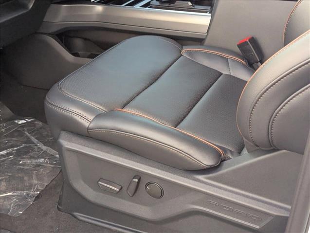 2025 Ford F-250 Lariat photo 4