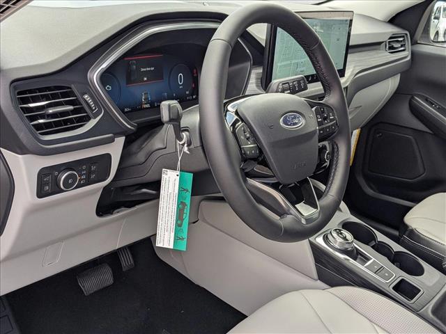 2025 Ford Escape photo 3