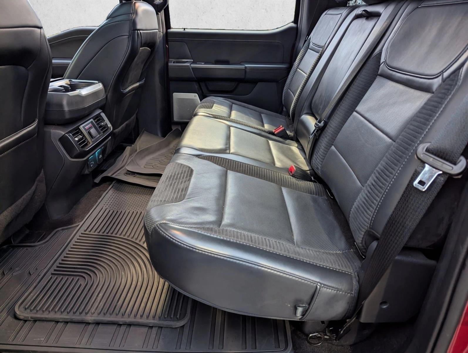 2023 Ford F-150 Raptor - Photo 18