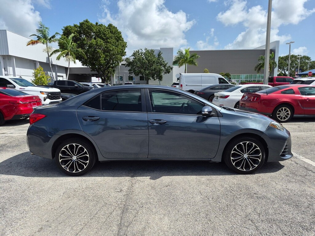 Used 2017 Toyota Corolla SE Sedan