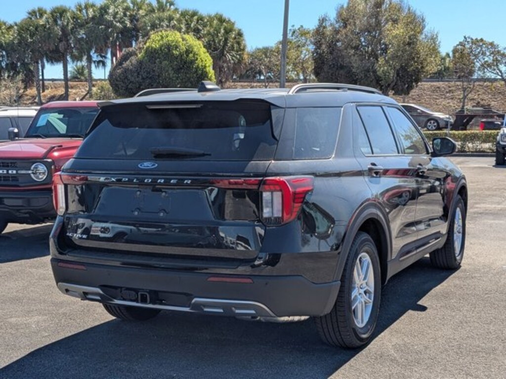 New 2026 Ford Explorer Active w/200A Pkg SUV