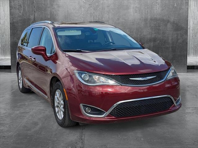 2020 Chrysler Pacifica Touring L photo 3